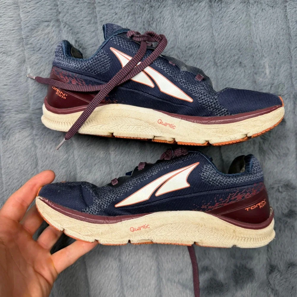 Altra Torin 4 Plush Navy Blue Burgundy Running Shoes ALW1937K005 Womens 6.5